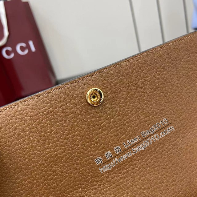 Gucci專櫃古馳最新款Softbit系列大號半馬銜扣翻蓋長錢包 jh2963型號：828147